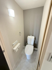 岸和田市港緑町、マンションの画像です