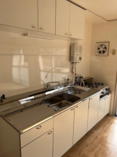 和泉市鶴山台、マンションの画像です