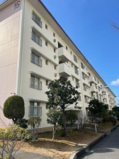 和泉市鶴山台、マンションの画像です