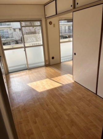 和泉市鶴山台、マンションの画像です