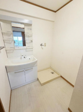 岸和田市沼町、マンションの画像です