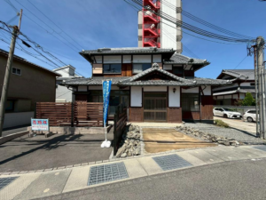 和泉市肥子町、中古一戸建ての画像です