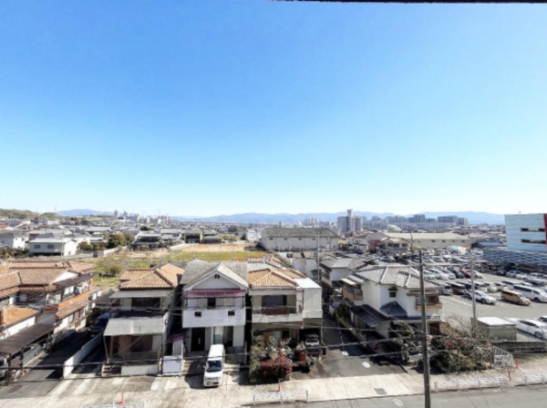 和泉市阪本町、マンションの画像です