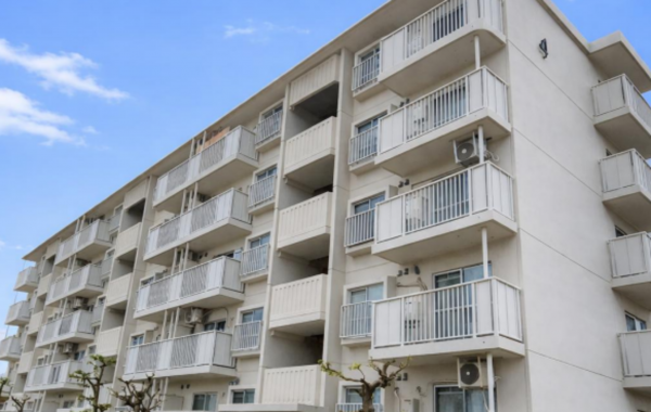 和泉市和気町、マンションの画像です