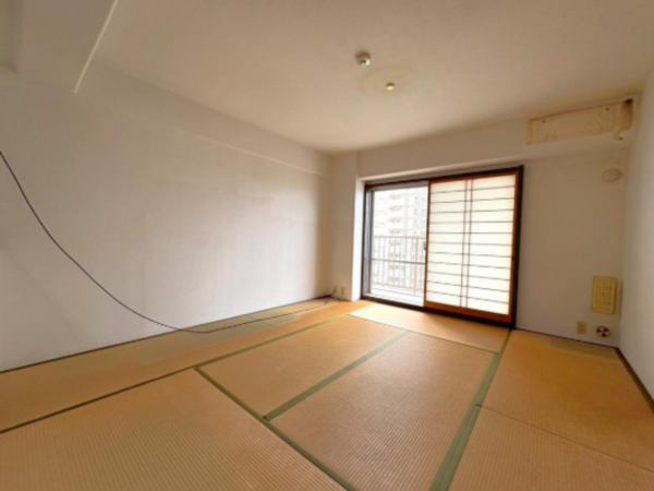 和泉市伏屋町、マンションの画像です