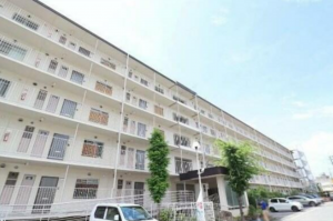 和泉市伯太町、マンションの画像です