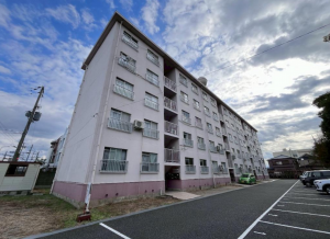 岸和田市土生町、マンションの画像です