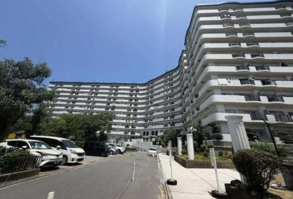 和泉市上代町、マンションの画像です