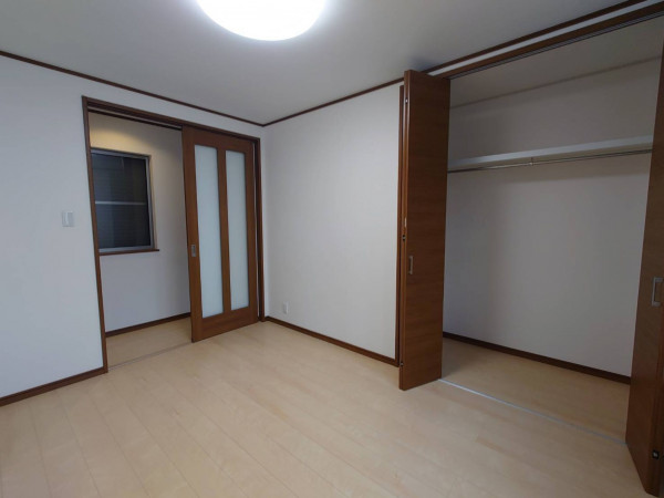 岸和田市中之浜町、中古一戸建ての画像です
