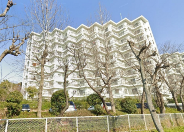 和泉市光明台、マンションの画像です