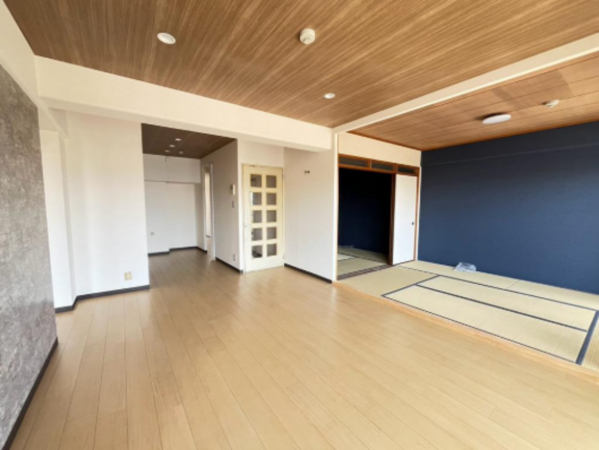 岸和田市下野町、マンションの画像です