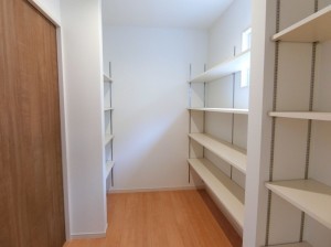 多賀城市伝上山、新築一戸建ての収納画像です
