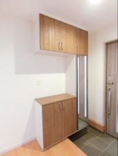 多賀城市伝上山、新築一戸建ての玄関画像です