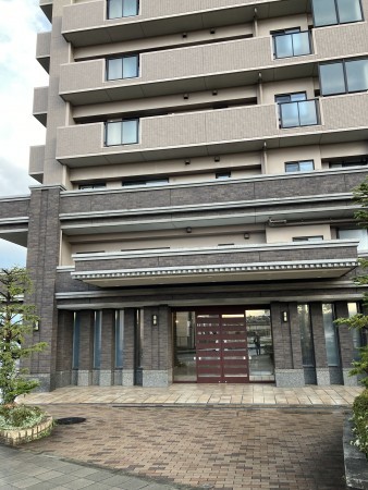 仙台市宮城野区新田東、マンションの画像です