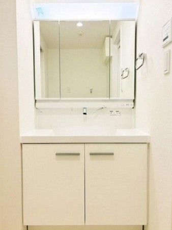 仙台市宮城野区新田、マンションの洗面画像です