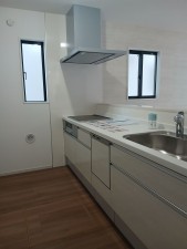 仙台市宮城野区福田町、新築一戸建てのキッチン画像です