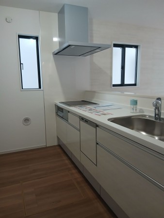 仙台市宮城野区福田町、新築一戸建てのキッチン画像です