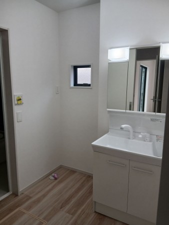 仙台市宮城野区福田町、新築一戸建ての洗面画像です