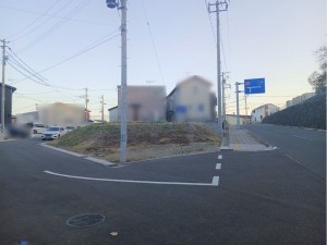 多賀城市笠神、土地の前面道路を含む現地写真画像です