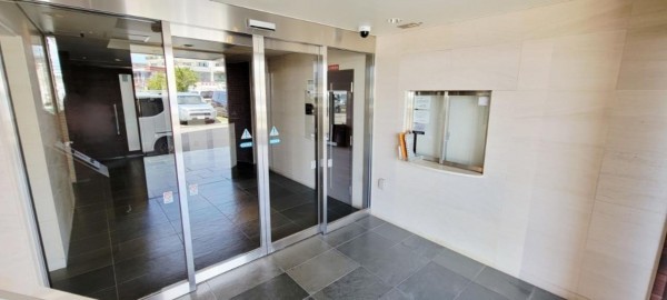 仙台市宮城野区東仙台、マンションのエントランス画像です
