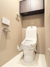 仙台市宮城野区小田原、マンションのトイレ画像です