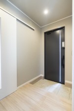 塩竈市南錦町、新築一戸建ての玄関画像です