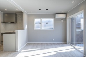 塩竈市南錦町、新築一戸建ての居間画像です