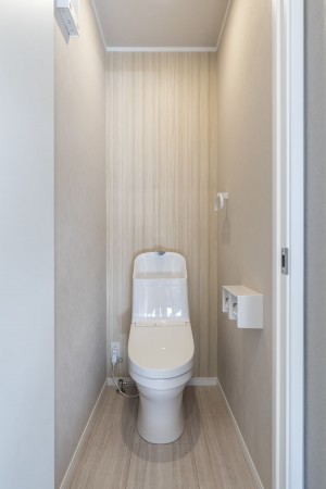 塩竈市南錦町、新築一戸建てのトイレ画像です