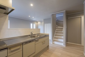塩竈市南錦町、新築一戸建てのキッチン画像です