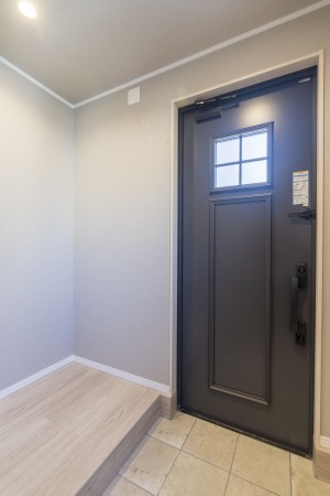 塩竈市南錦町、新築一戸建ての玄関画像です