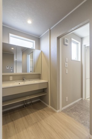 塩竈市南錦町、新築一戸建ての洗面画像です