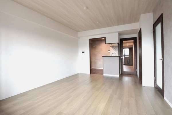 多賀城市下馬、マンションの画像です