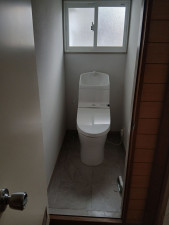 多賀城市笠神、中古一戸建てのトイレ画像です