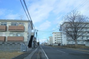 多賀城市高崎、土地の前面道路を含む現地写真画像です
