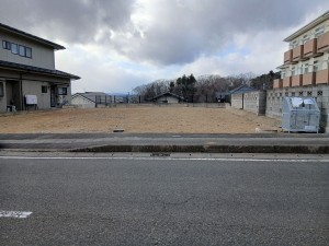 多賀城市高崎、土地の前面道路を含む現地写真画像です