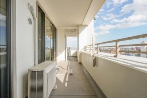 仙台市、マンションのバルコニー画像です