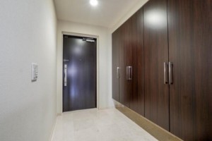 仙台市、マンションの玄関画像です