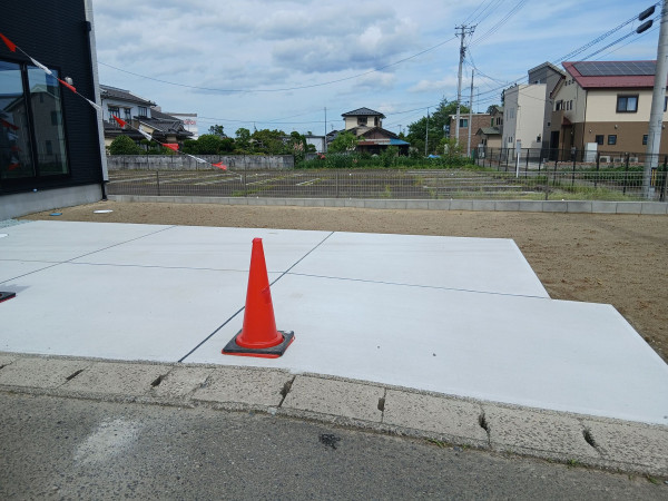 仙台市宮城野区福室、新築一戸建ての駐車場画像です