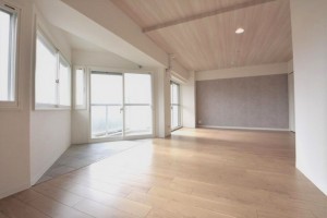 仙台市宮城野区岩切、マンションの居間画像です