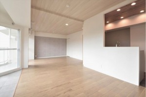 仙台市宮城野区岩切、マンションの居間画像です