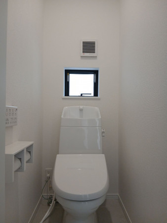 仙台市宮城野区新田、新築一戸建てのトイレ画像です