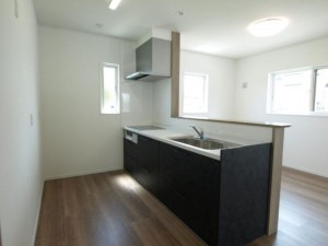 多賀城市新田、新築一戸建てのキッチン画像です