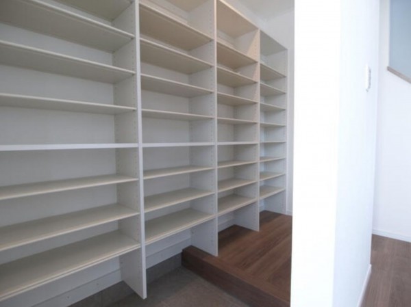 多賀城市新田、新築一戸建ての収納画像です