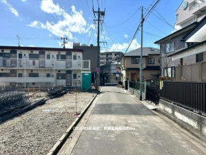 仙台市宮城野区幸町、新築一戸建ての前面道路を含む現地写真画像です