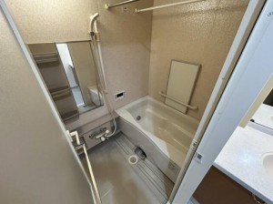 仙台市宮城野区鶴ケ谷、マンションの画像です