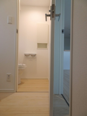 仙台市宮城野区岩切、新築一戸建てのトイレ画像です