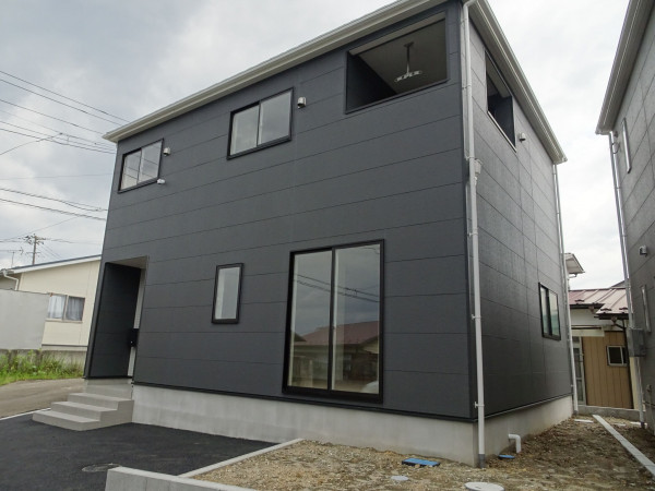 仙台市宮城野区岩切、新築一戸建ての外観画像です