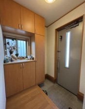 仙台市宮城野区自由ケ丘、中古一戸建ての玄関画像です