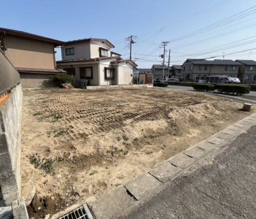 仙台市宮城野区福室、新築一戸建ての前面道路を含む現地写真画像です