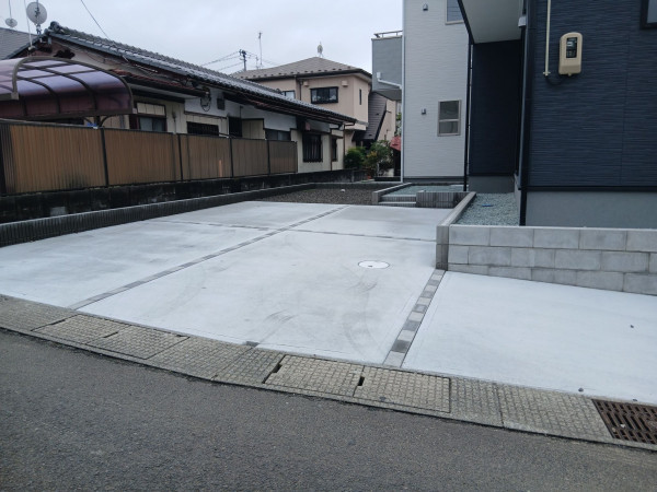 多賀城市留ケ谷、新築一戸建ての駐車場画像です